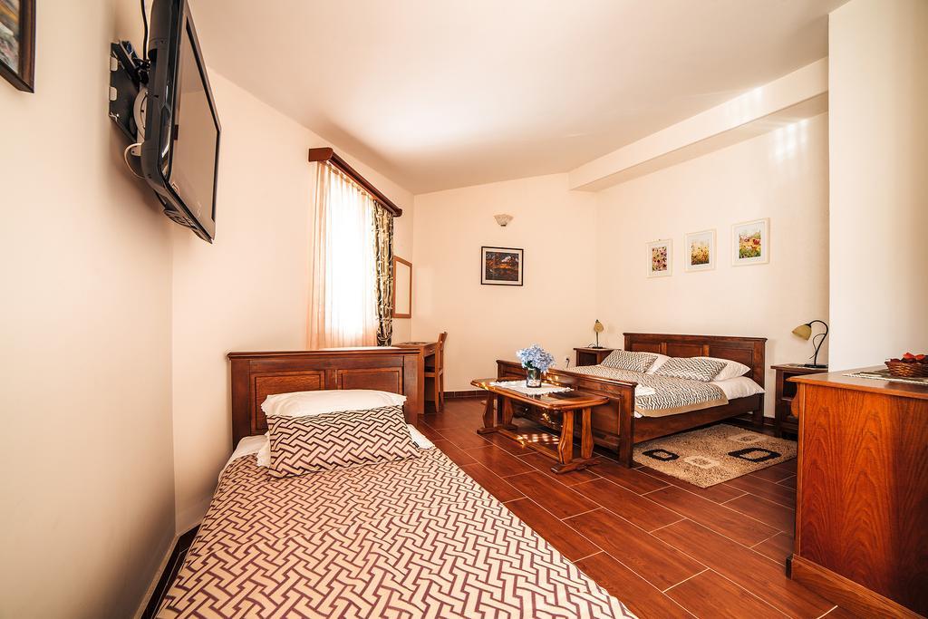 Guest House Sebelj Μπούντβα Δωμάτιο φωτογραφία
