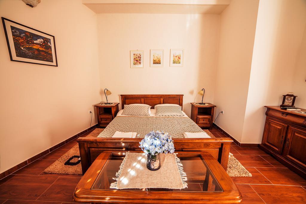 Guest House Sebelj Μπούντβα Δωμάτιο φωτογραφία